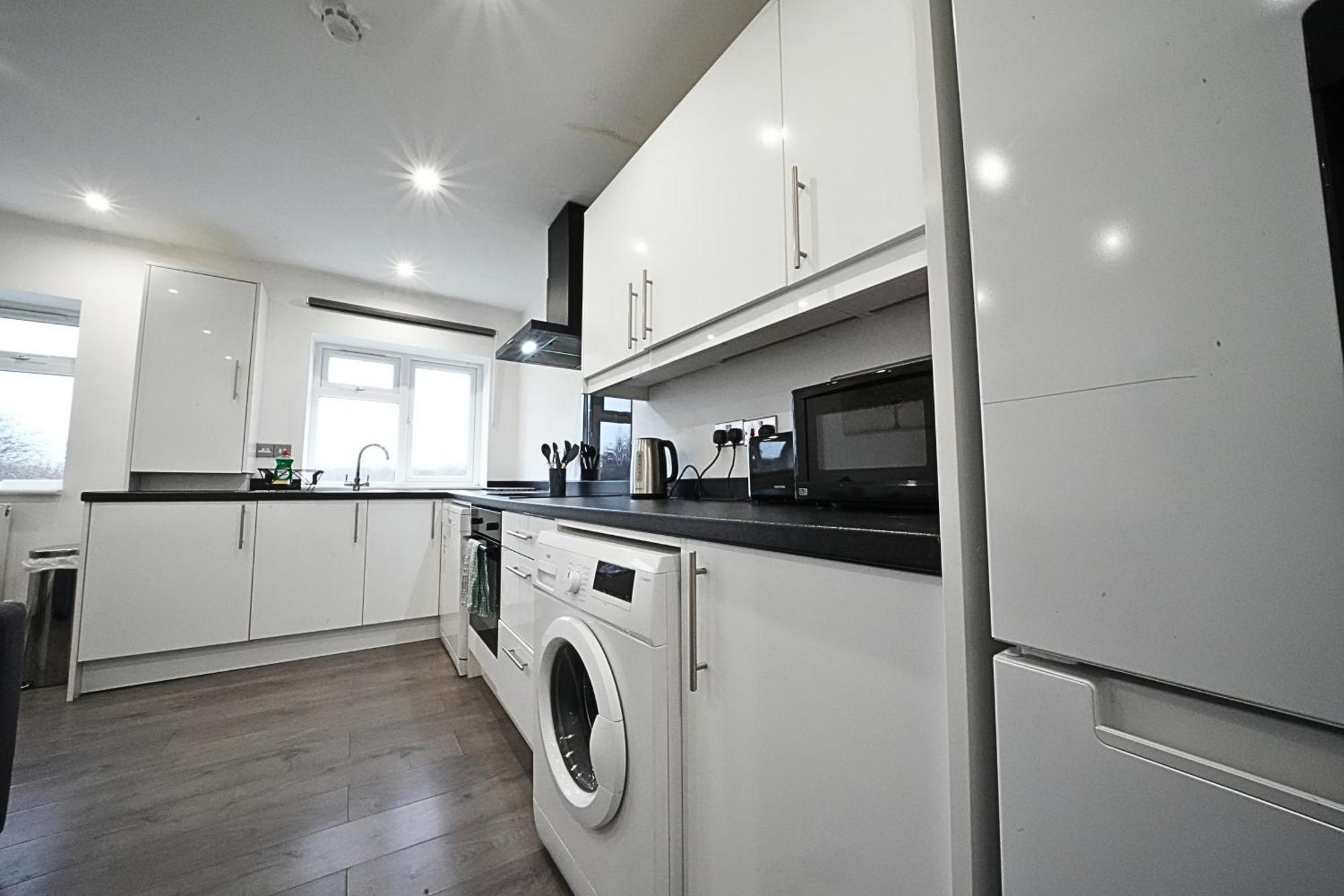 Hatton Apartments Heathrow Airport- Free Parking-Free Underground To And From Heathrow Airport Hatton Cross See Picture-See London Fast Hatton Cross To Central London 30Min Londres Exterior foto