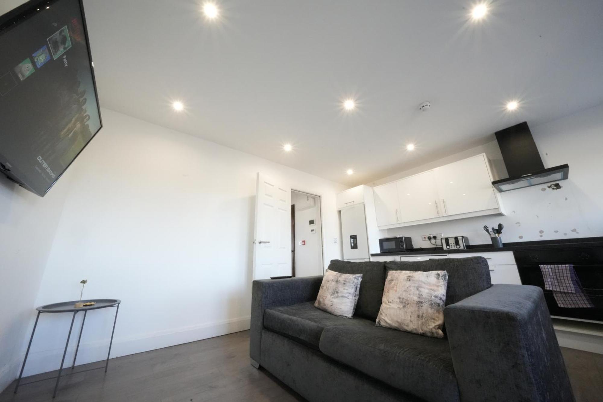 Hatton Apartments Heathrow Airport- Free Parking-Free Underground To And From Heathrow Airport Hatton Cross See Picture-See London Fast Hatton Cross To Central London 30Min Londres Exterior foto