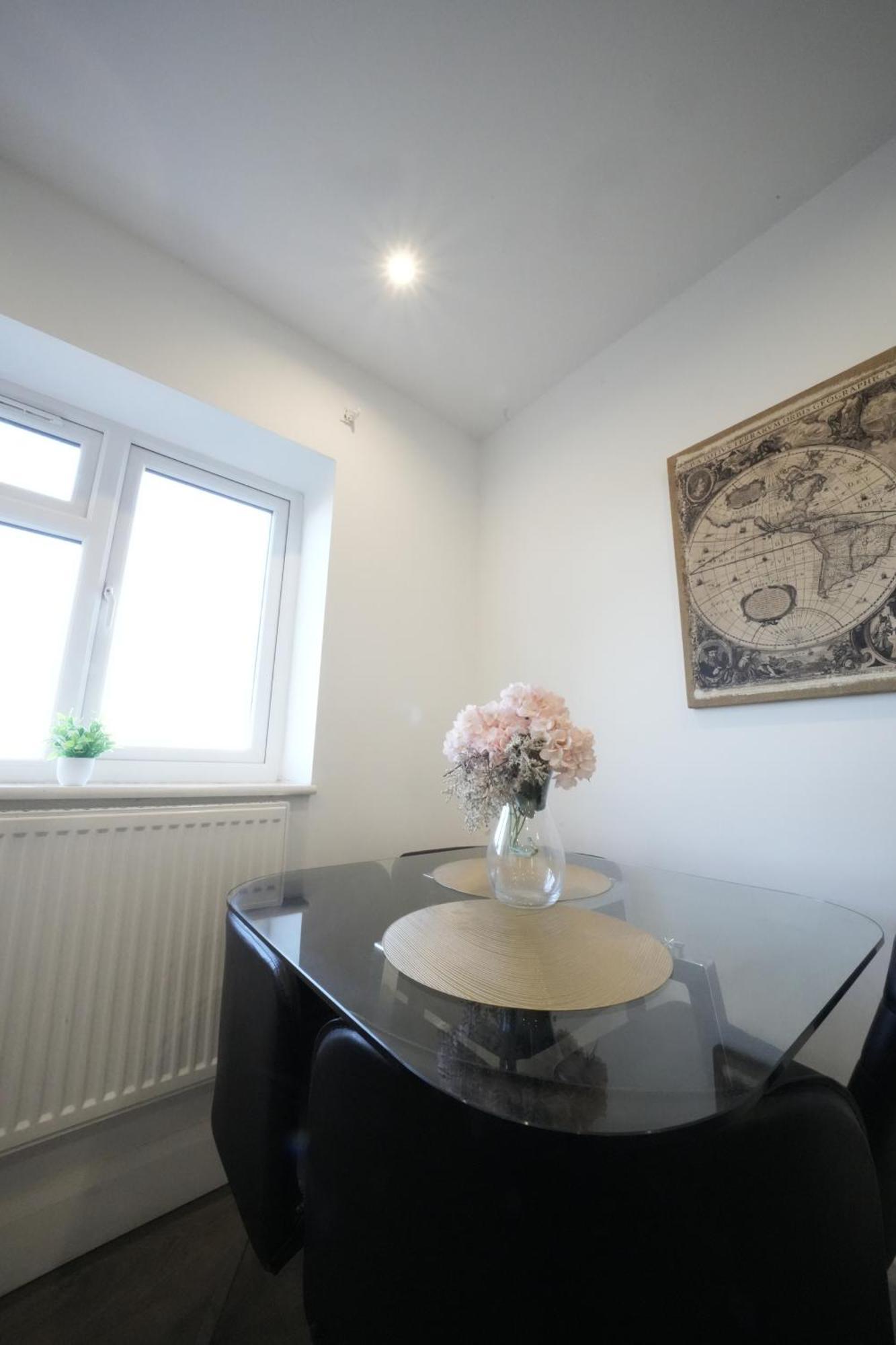 Hatton Apartments Heathrow Airport- Free Parking-Free Underground To And From Heathrow Airport Hatton Cross See Picture-See London Fast Hatton Cross To Central London 30Min Londres Exterior foto