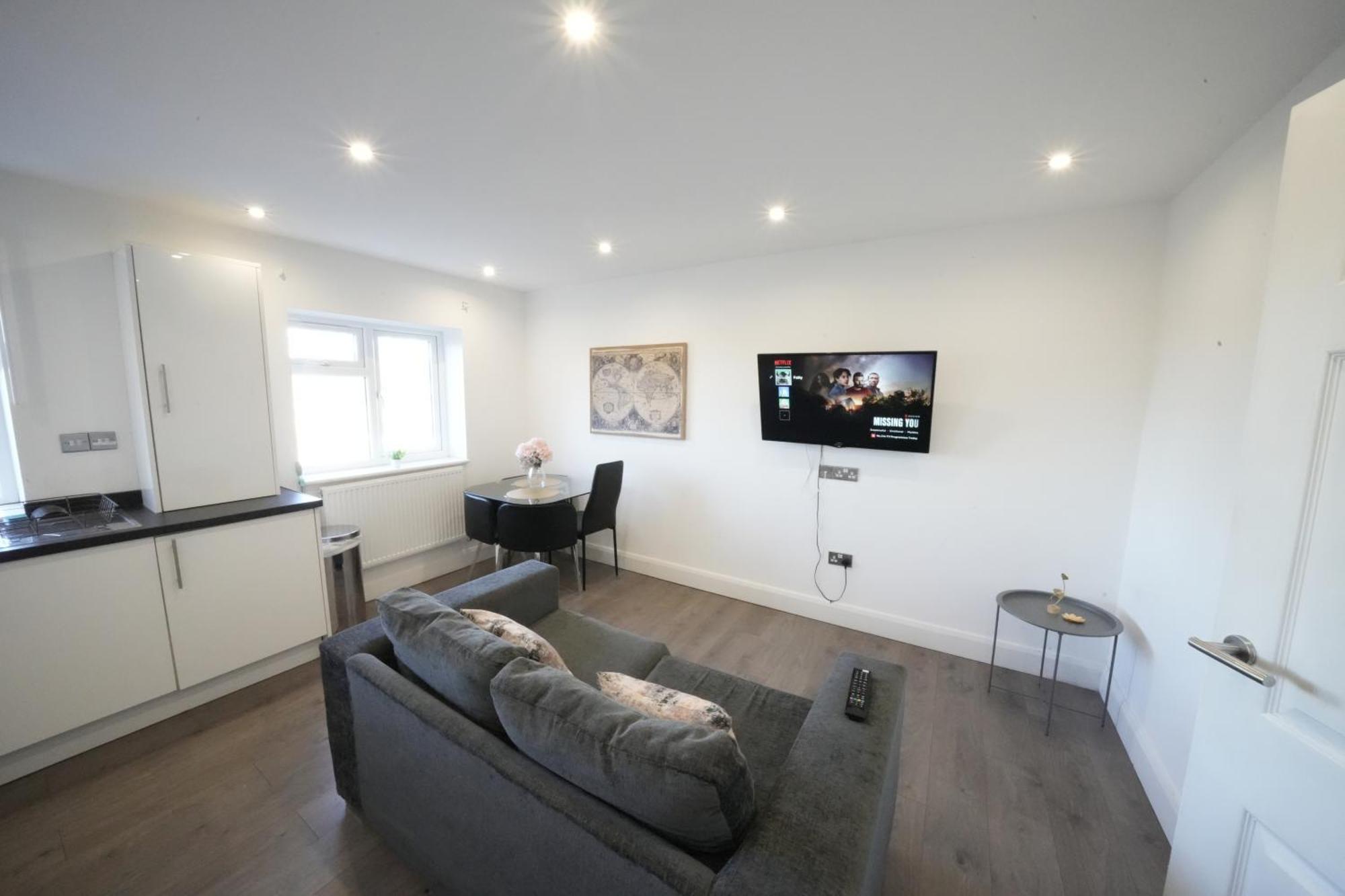 Hatton Apartments Heathrow Airport- Free Parking-Free Underground To And From Heathrow Airport Hatton Cross See Picture-See London Fast Hatton Cross To Central London 30Min Londres Exterior foto