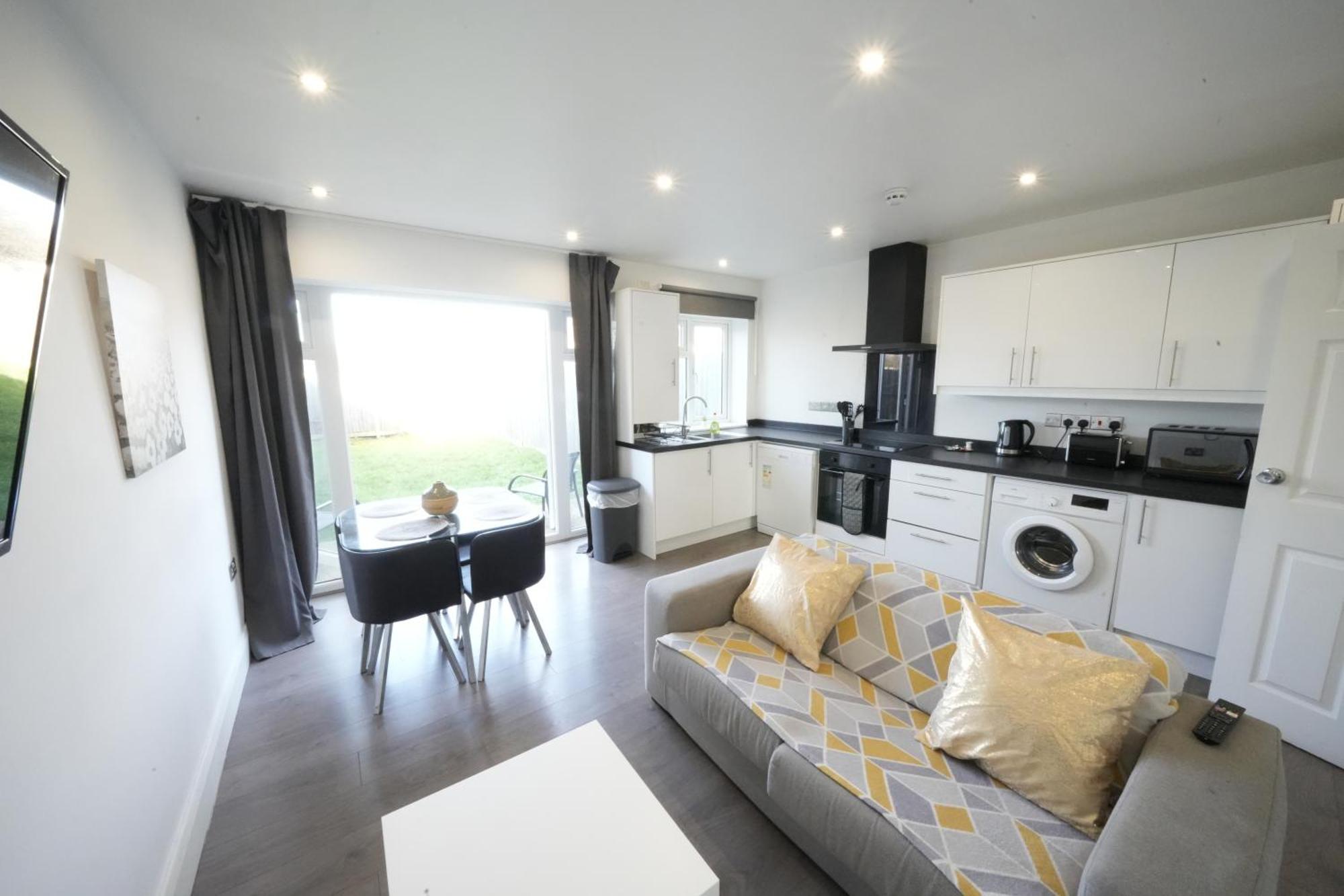 Hatton Apartments Heathrow Airport- Free Parking-Free Underground To And From Heathrow Airport Hatton Cross See Picture-See London Fast Hatton Cross To Central London 30Min Londres Exterior foto