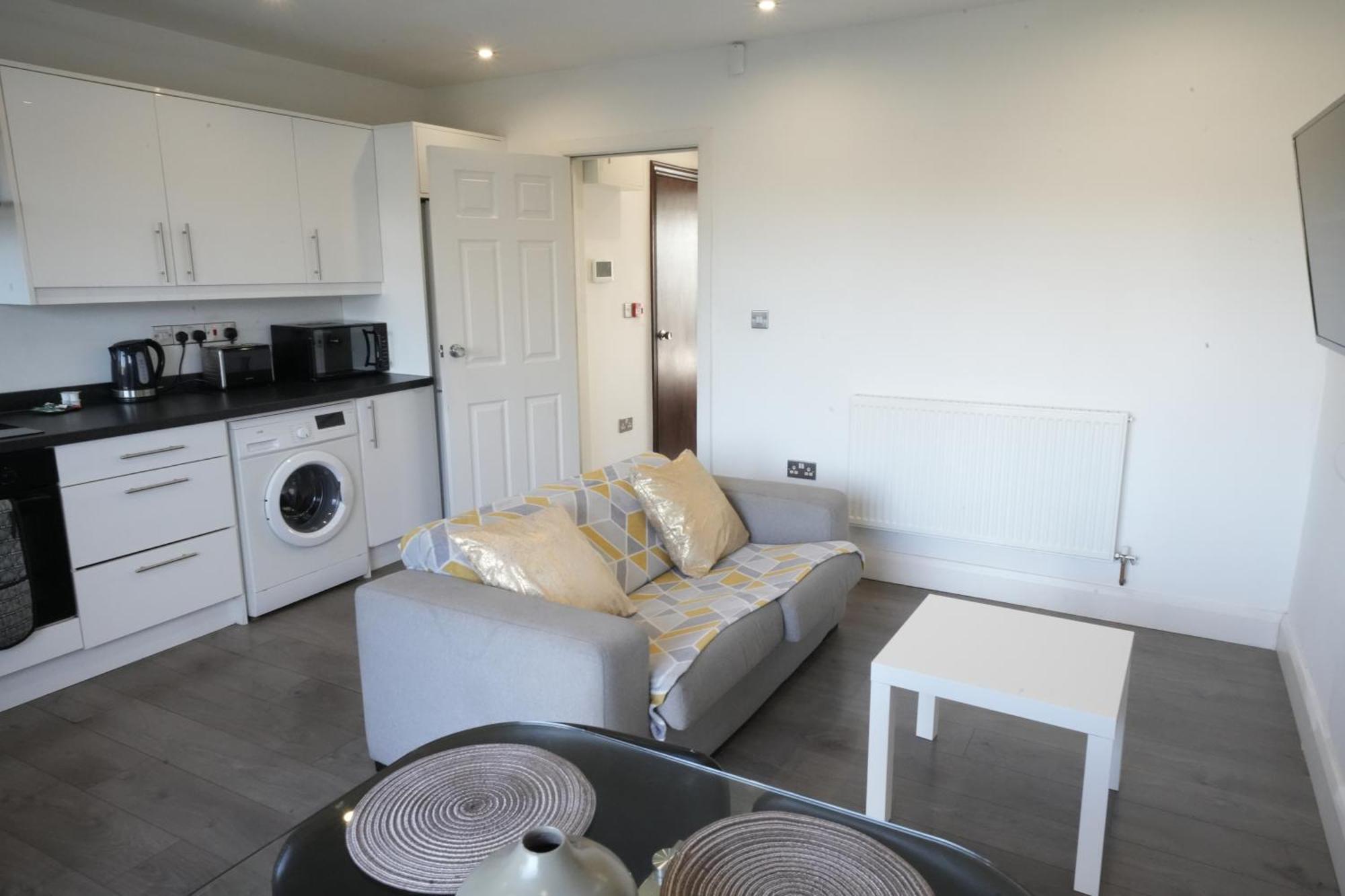 Hatton Apartments Heathrow Airport- Free Parking-Free Underground To And From Heathrow Airport Hatton Cross See Picture-See London Fast Hatton Cross To Central London 30Min Londres Exterior foto