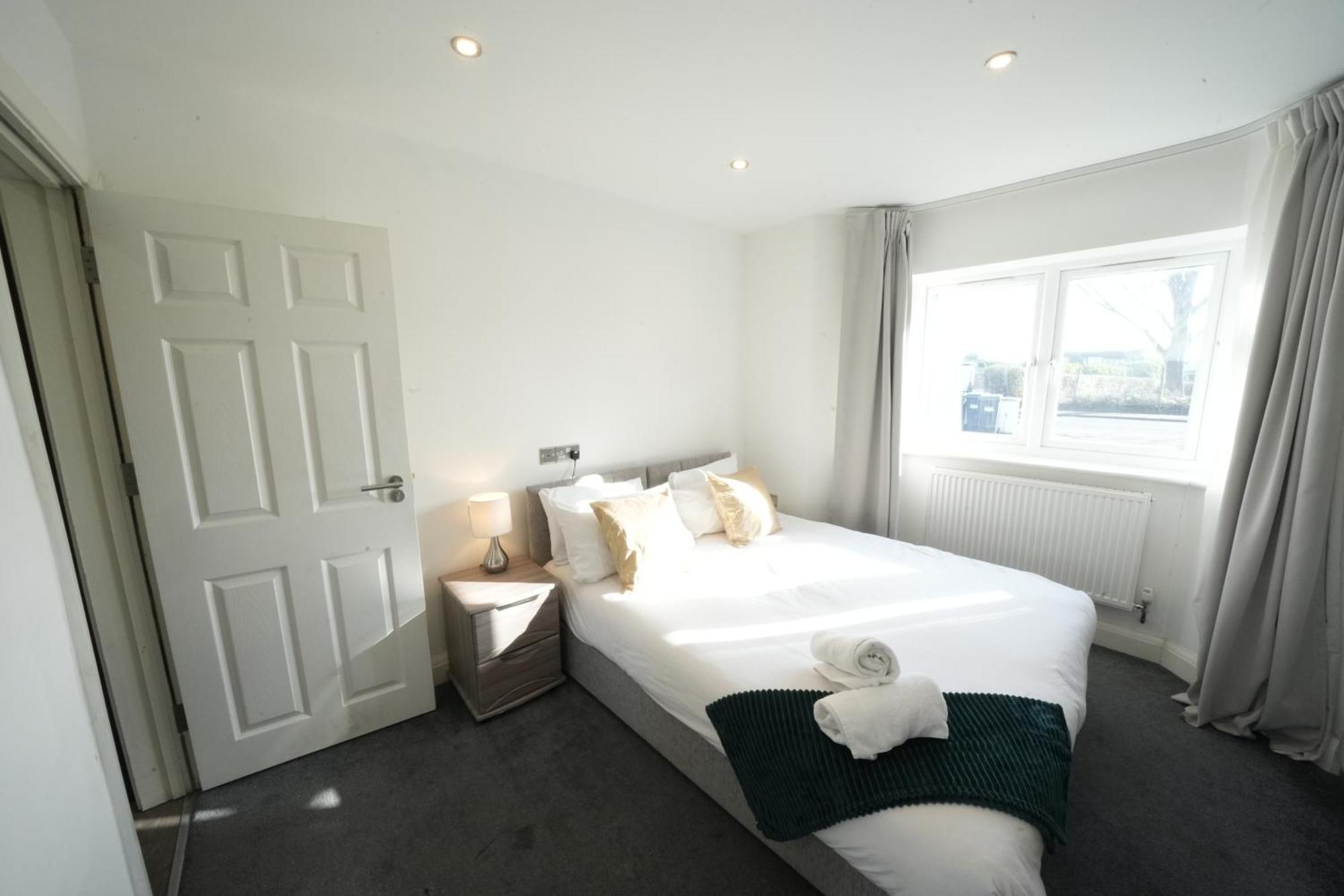 Hatton Apartments Heathrow Airport- Free Parking-Free Underground To And From Heathrow Airport Hatton Cross See Picture-See London Fast Hatton Cross To Central London 30Min Londres Exterior foto