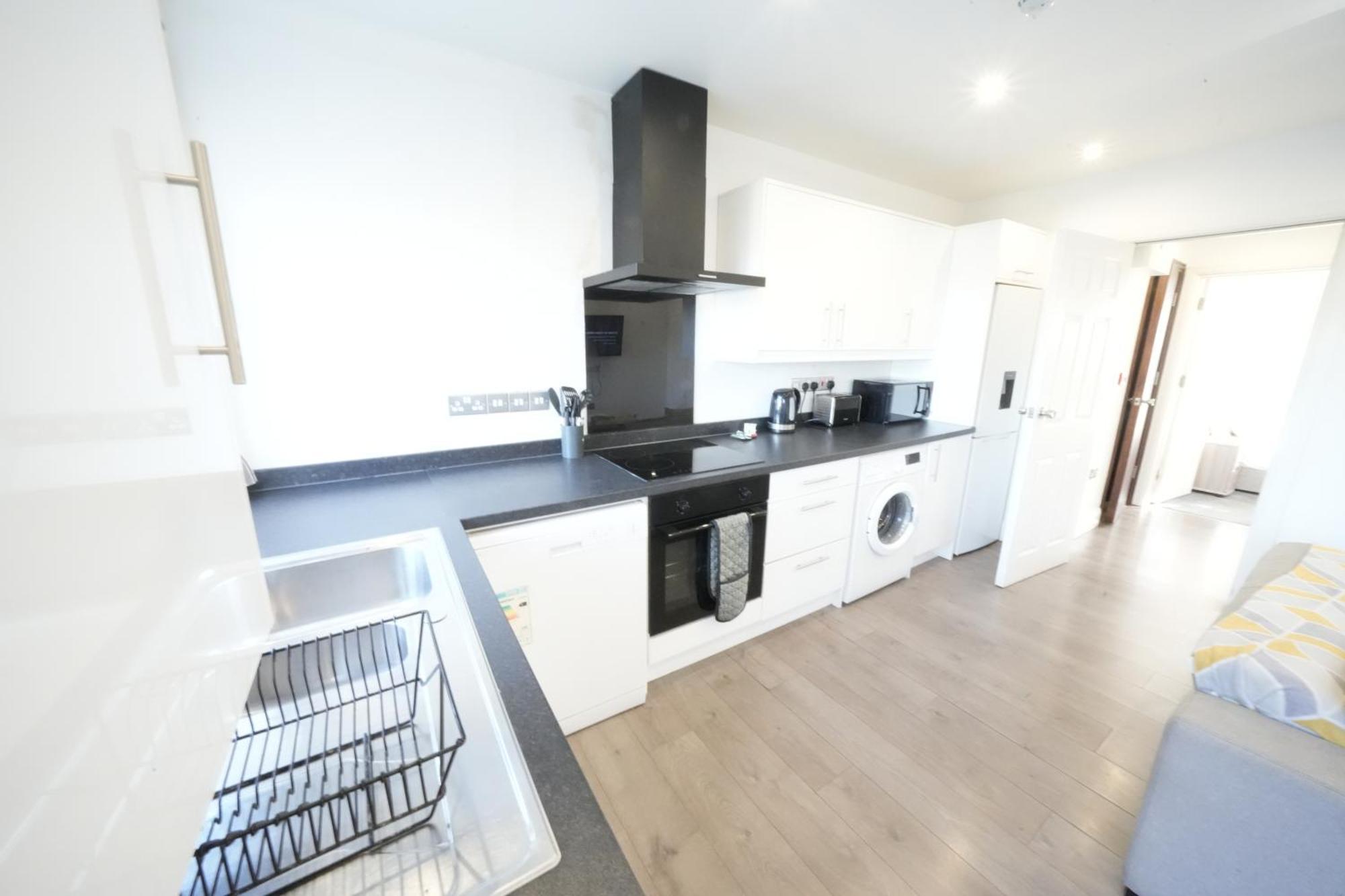 Hatton Apartments Heathrow Airport- Free Parking-Free Underground To And From Heathrow Airport Hatton Cross See Picture-See London Fast Hatton Cross To Central London 30Min Londres Exterior foto