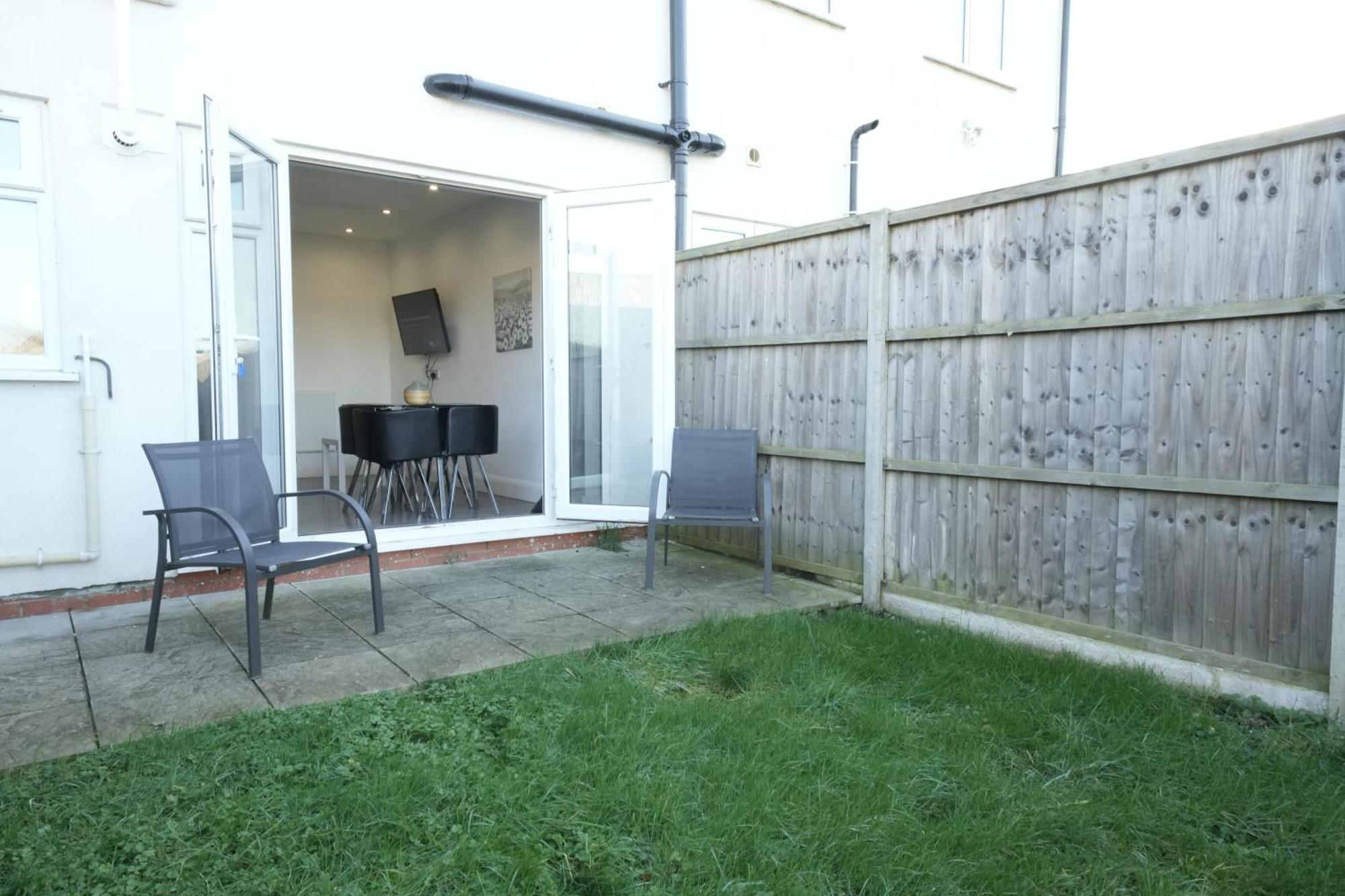 Hatton Apartments Heathrow Airport- Free Parking-Free Underground To And From Heathrow Airport Hatton Cross See Picture-See London Fast Hatton Cross To Central London 30Min Londres Exterior foto