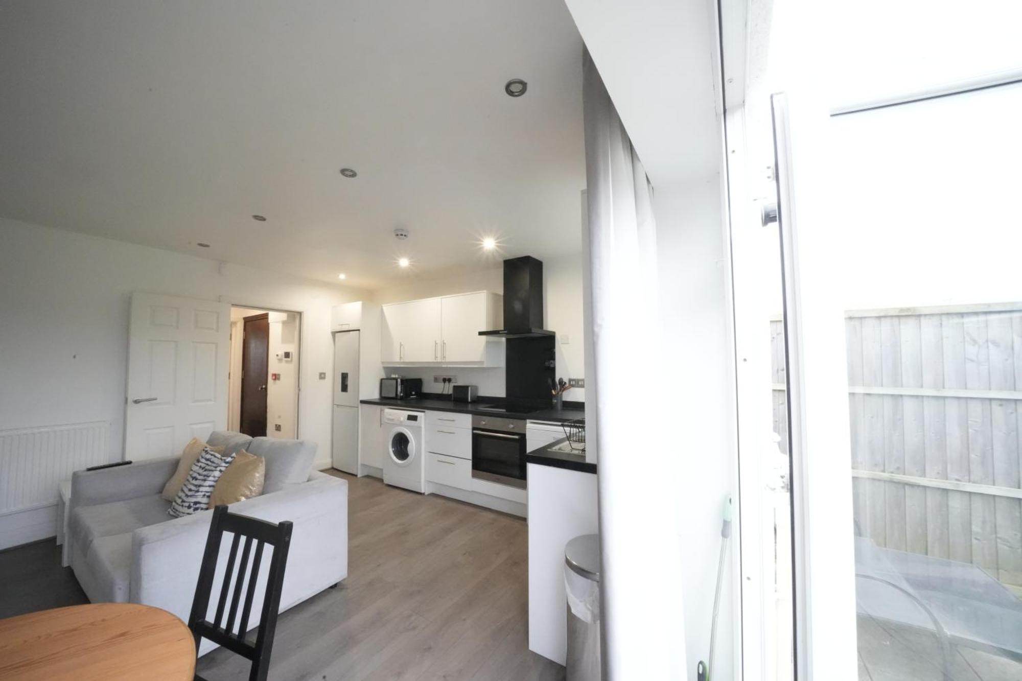 Hatton Apartments Heathrow Airport- Free Parking-Free Underground To And From Heathrow Airport Hatton Cross See Picture-See London Fast Hatton Cross To Central London 30Min Londres Exterior foto