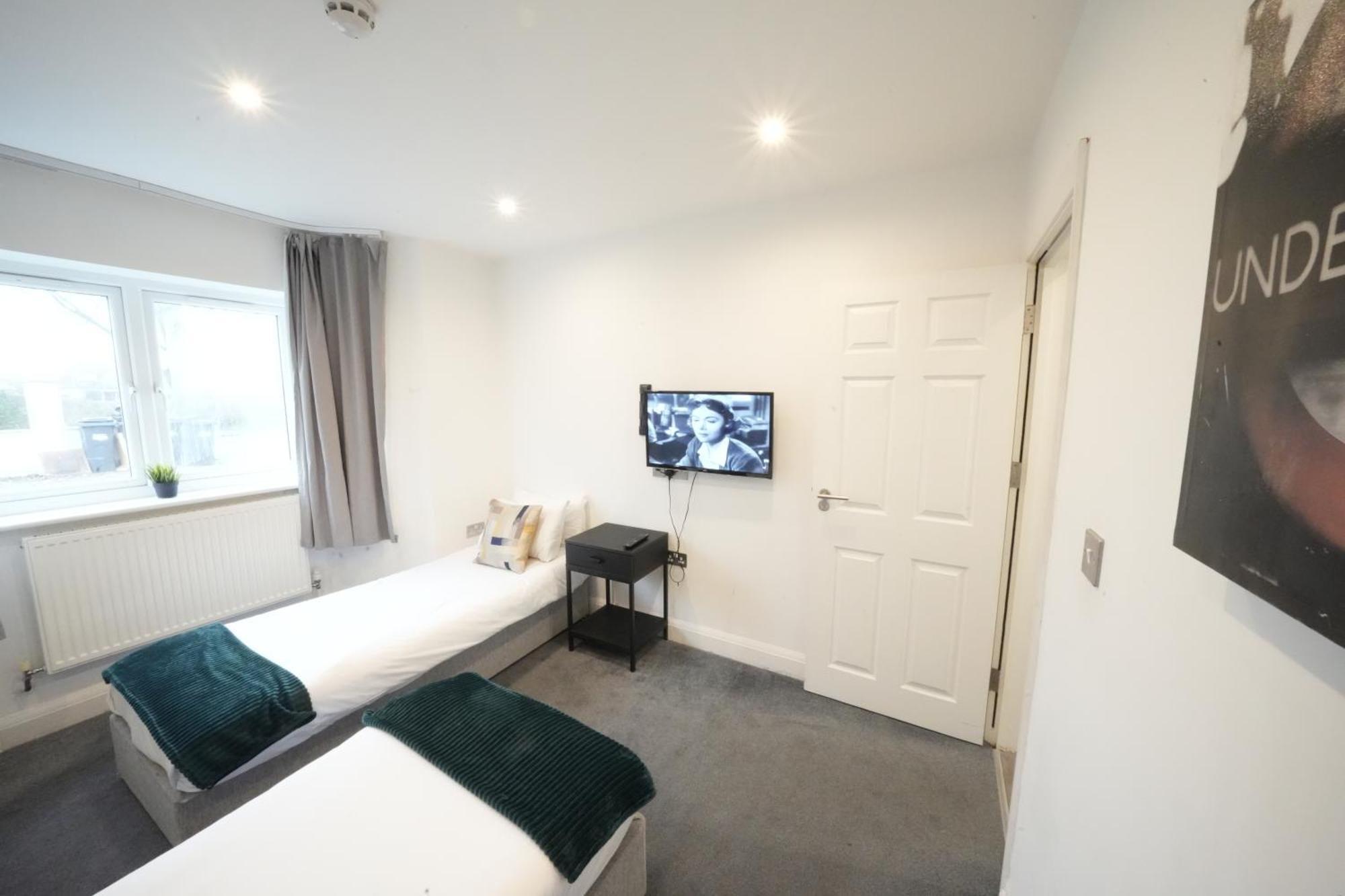 Hatton Apartments Heathrow Airport- Free Parking-Free Underground To And From Heathrow Airport Hatton Cross See Picture-See London Fast Hatton Cross To Central London 30Min Londres Exterior foto